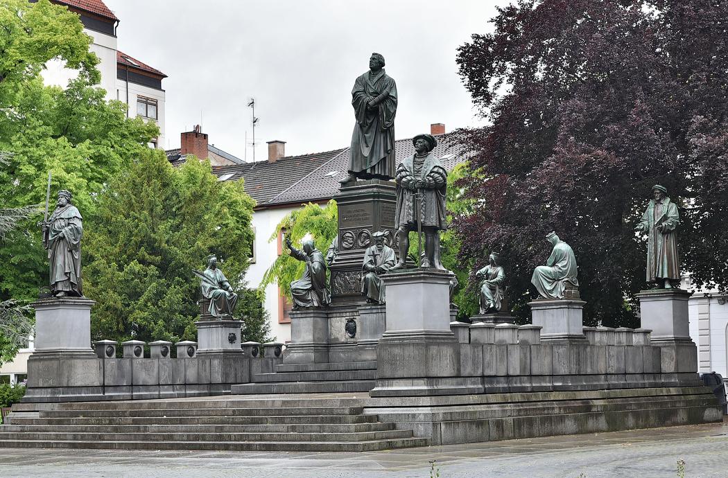 Памятник Мартину Лютеру